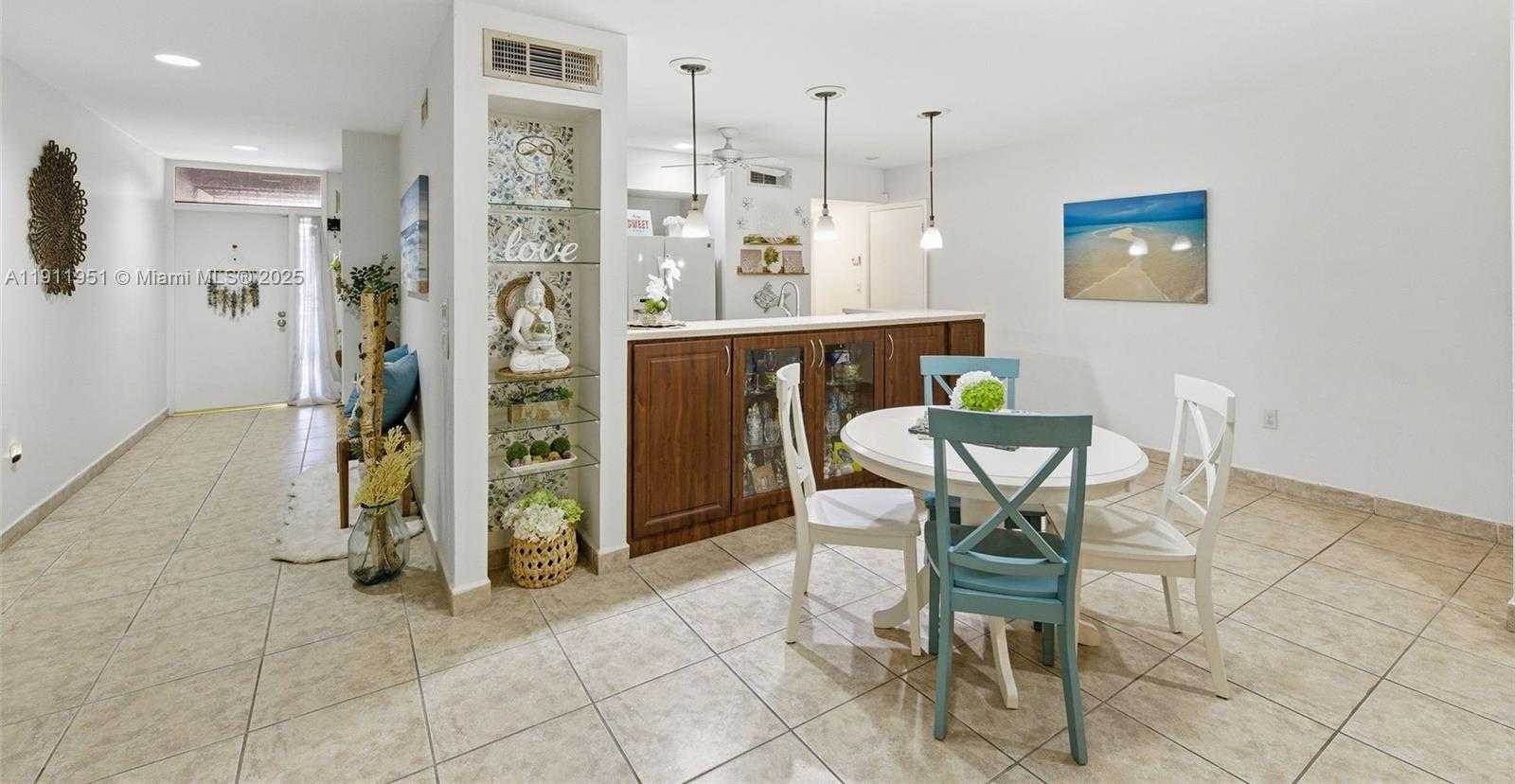 Small Image of 6358 MILK WAGON LN #6358, Miami Lakes Number 13