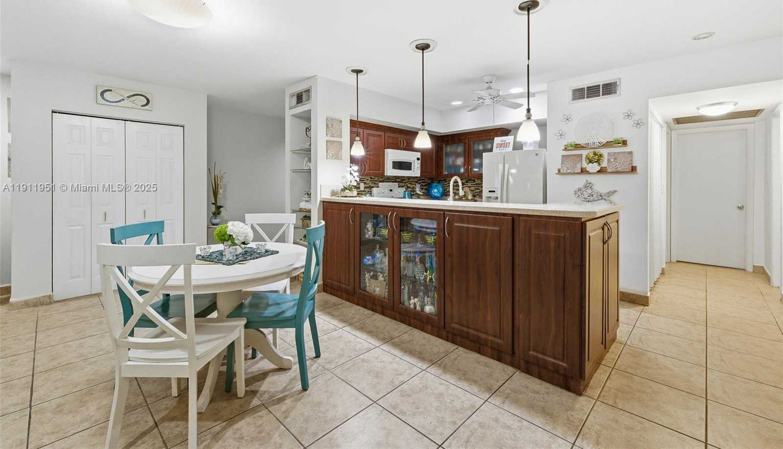 Small Image of 6358 MILK WAGON LN #6358, Miami Lakes Number 15