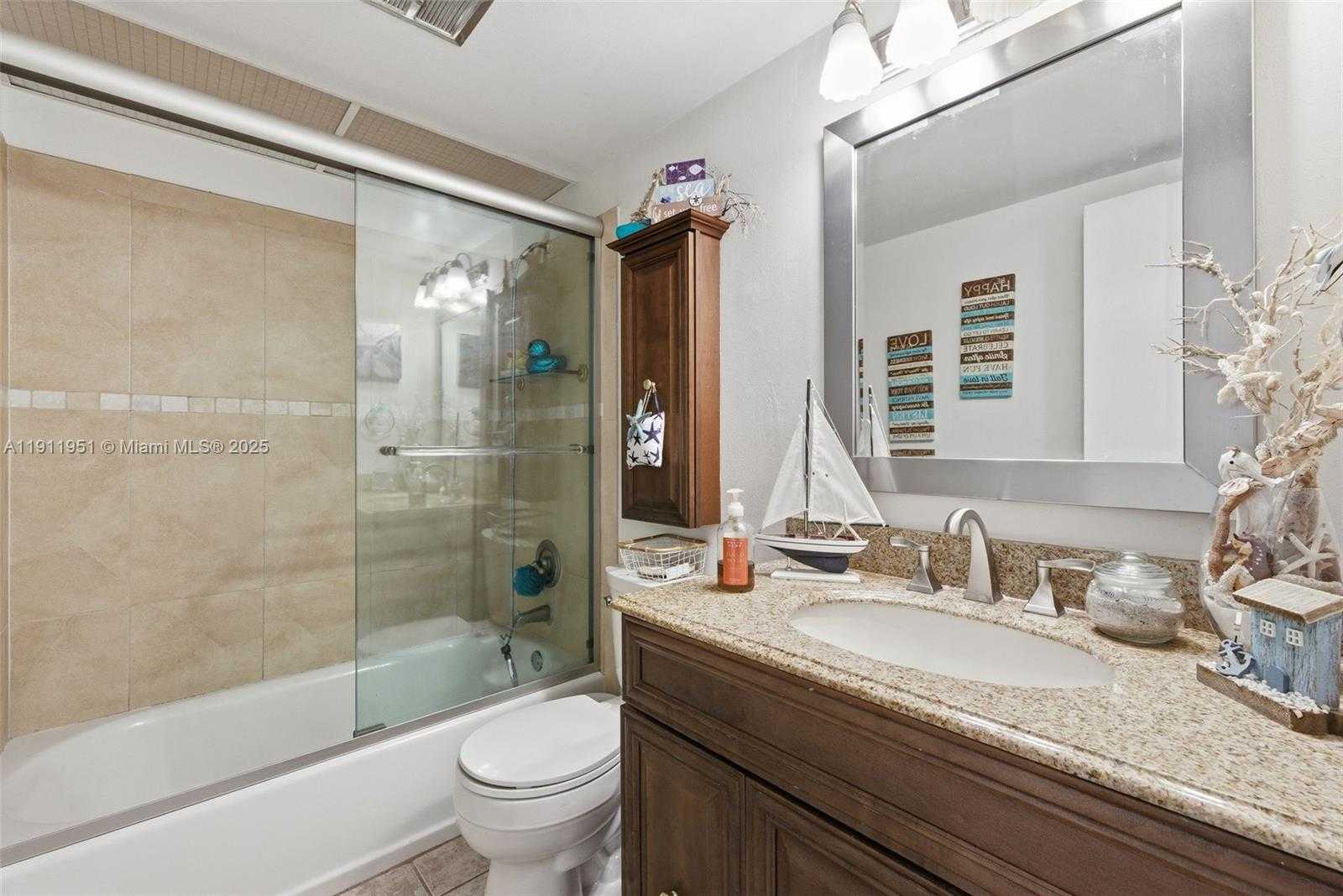 Small Image of 6358 MILK WAGON LN #6358, Miami Lakes Number 22