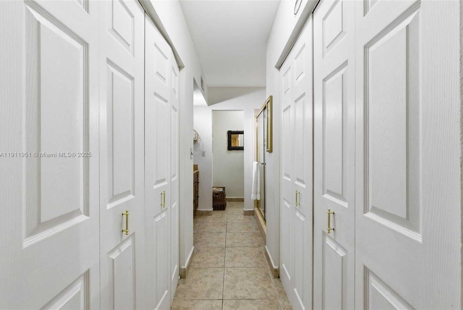 Small Image of 6358 MILK WAGON LN #6358, Miami Lakes Number 28