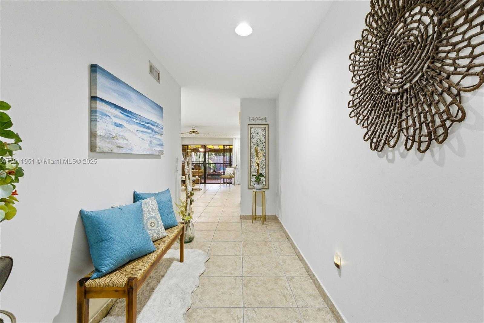 Small Image of 6358 MILK WAGON LN #6358, Miami Lakes Number 5