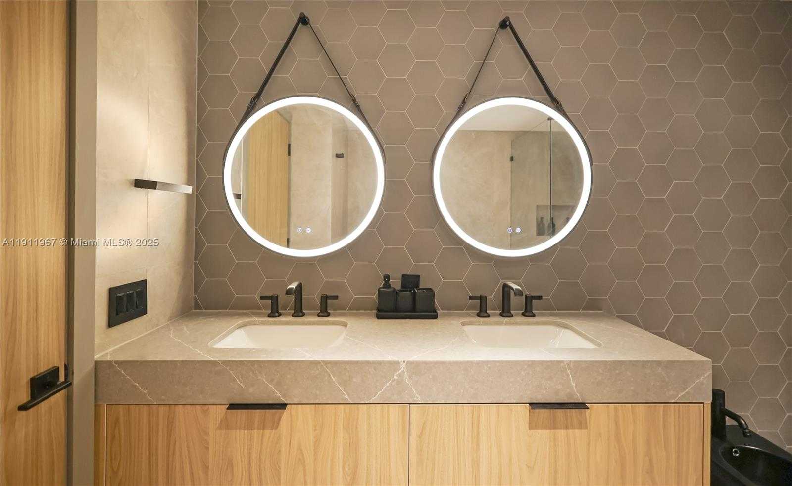 Small Image of 17375 COLLINS AVE #2701, Sunny Isles Beach Number 35