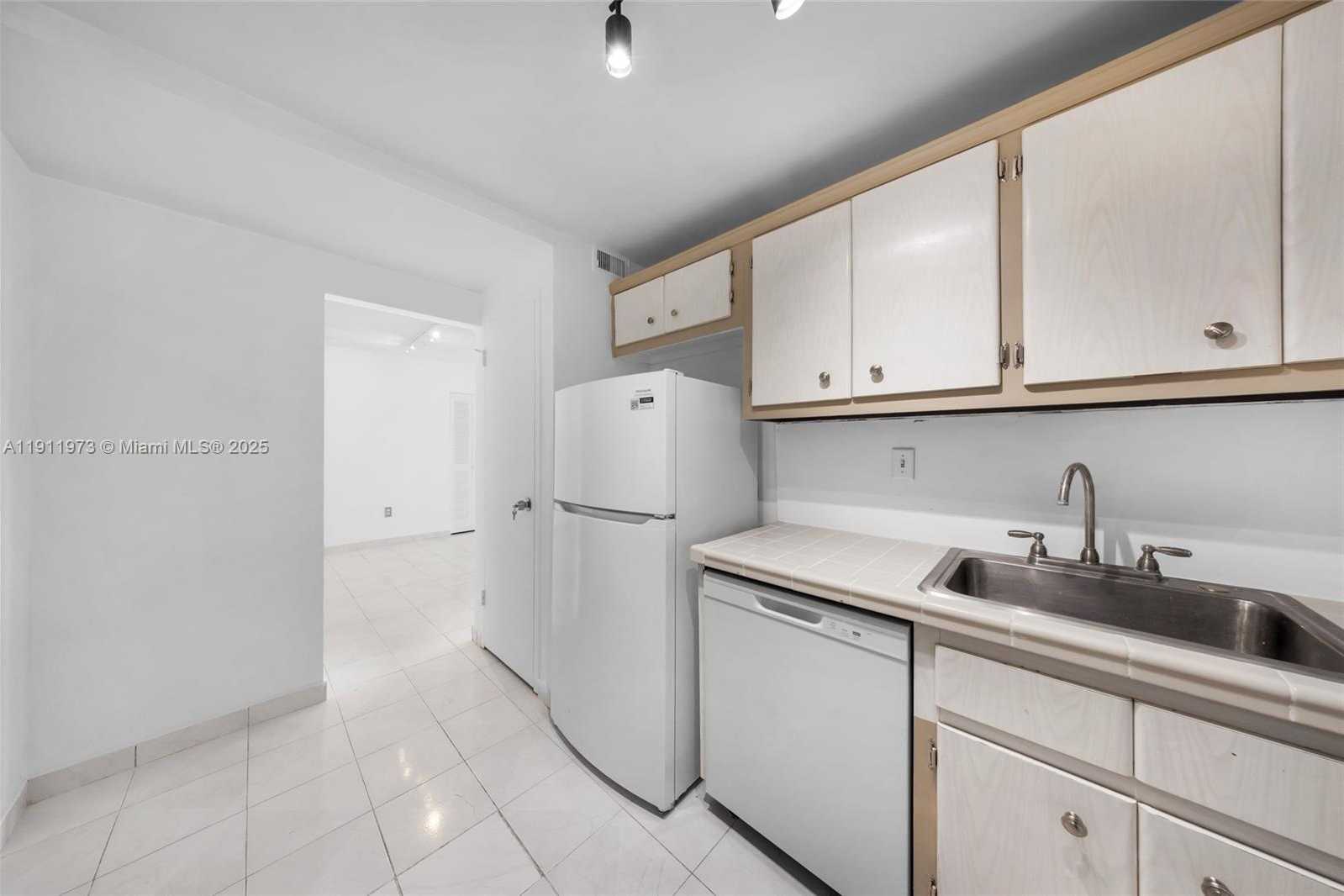 Small Image of 1865 79TH ST CSWY #14D, North Bay Village Number 24