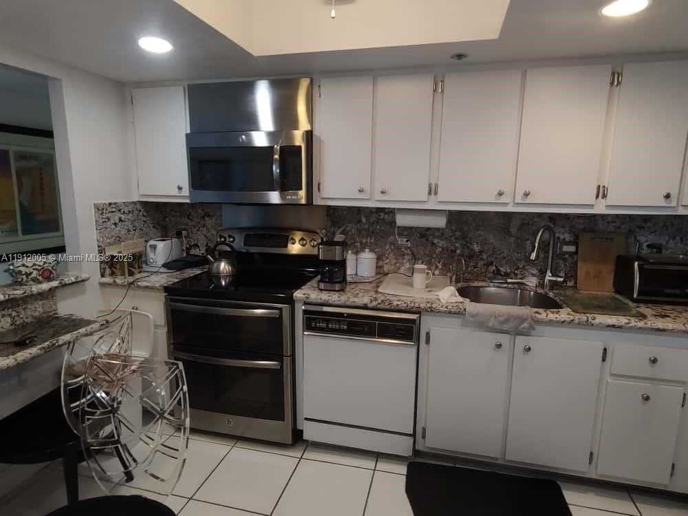 Small Image of 20515 EAST COUNTRY CLUB DR #2047, Aventura Number 4