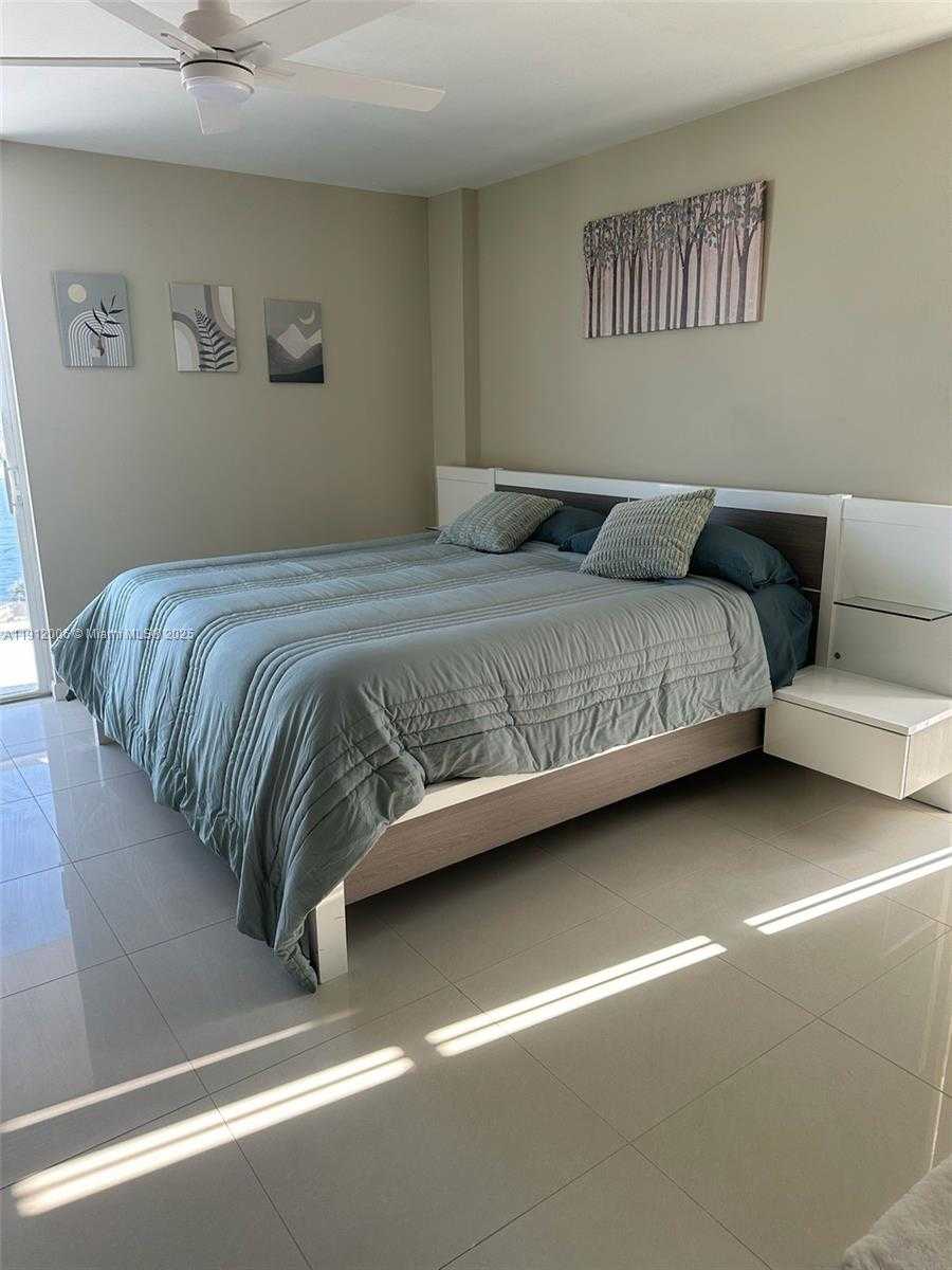 Small Image of 20515 EAST COUNTRY CLUB DR #747, Aventura Number 15