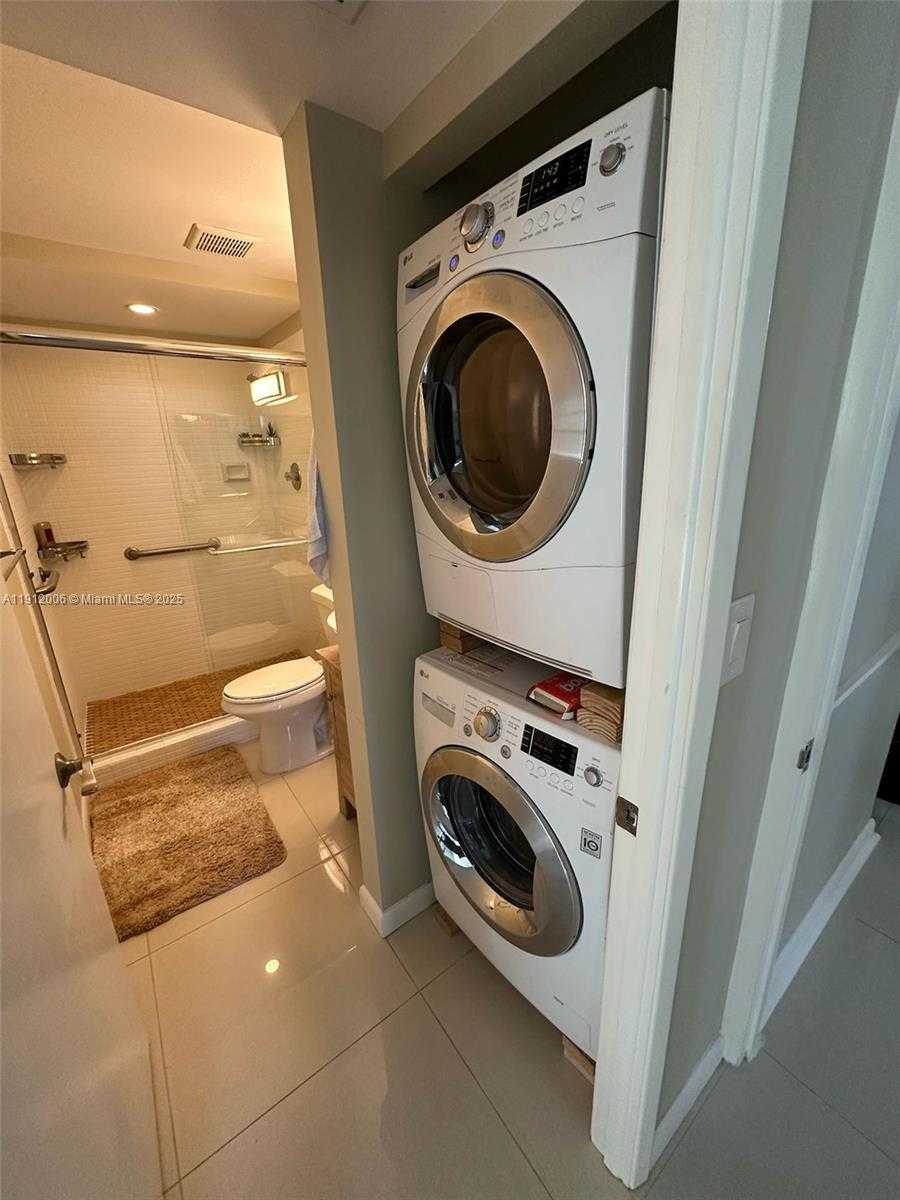 Small Image of 20515 EAST COUNTRY CLUB DR #747, Aventura Number 20