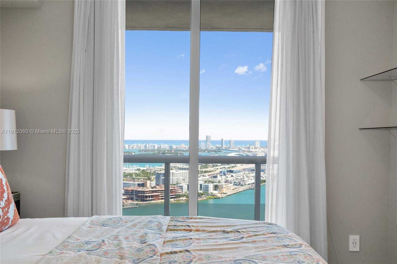 Small Image of 50 BISCAYNE BLVD #4808, Miami Number 33