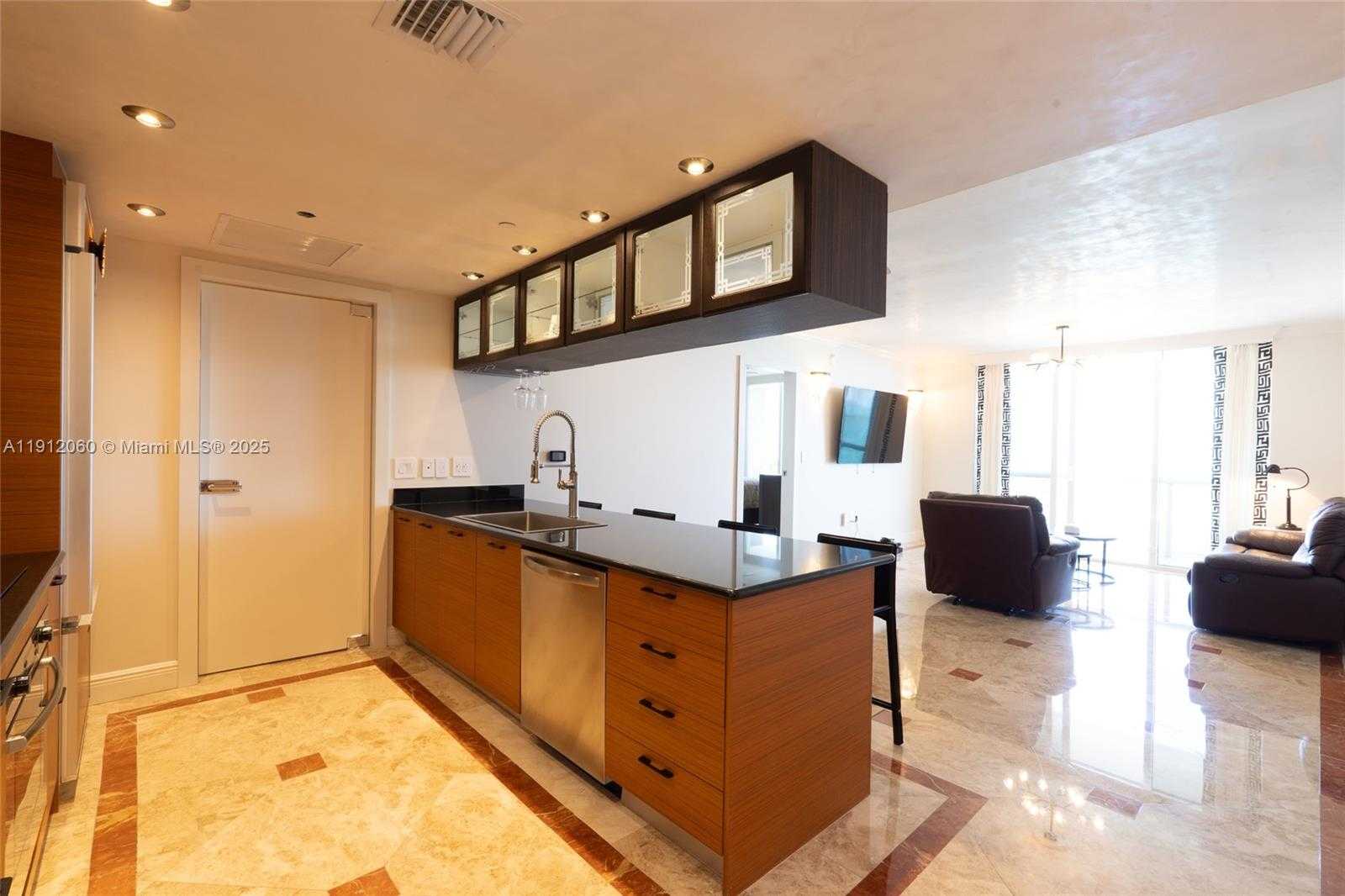 Small Image of 50 BISCAYNE BLVD #4808, Miami Number 6