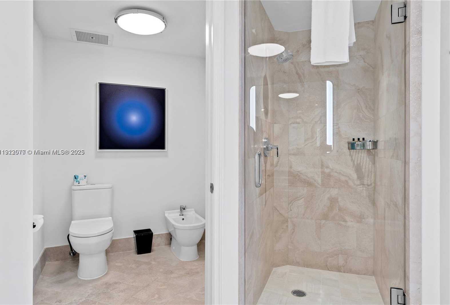 Small Image of 4401 COLLINS AVE #1604, Miami Beach Number 12