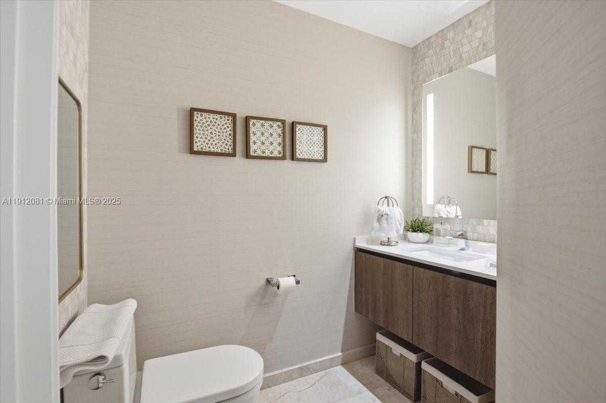 Small Image of 88 SOUTH WEST 7TH ST #1111, Miami Number 25