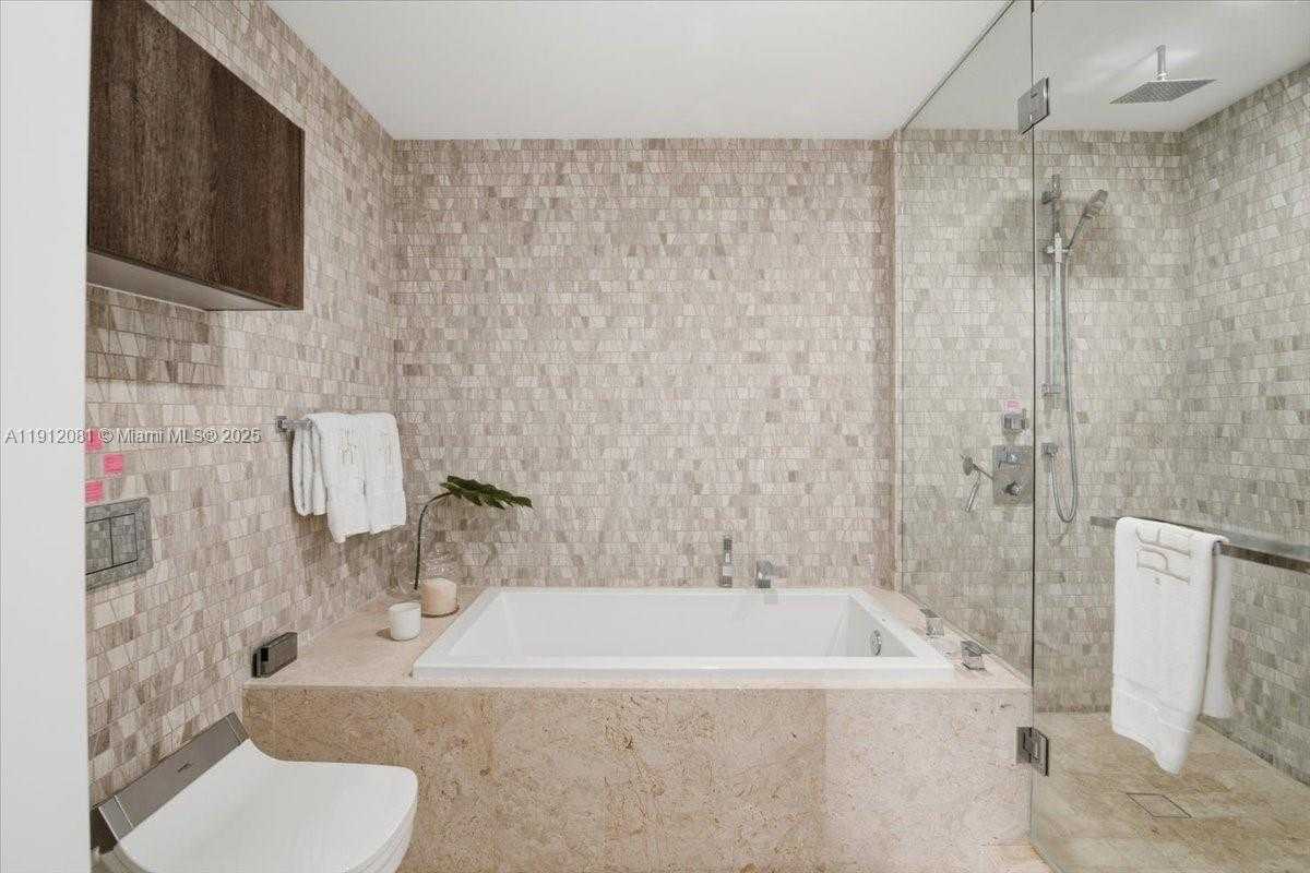 Small Image of 88 SOUTH WEST 7TH ST #1111, Miami Number 30