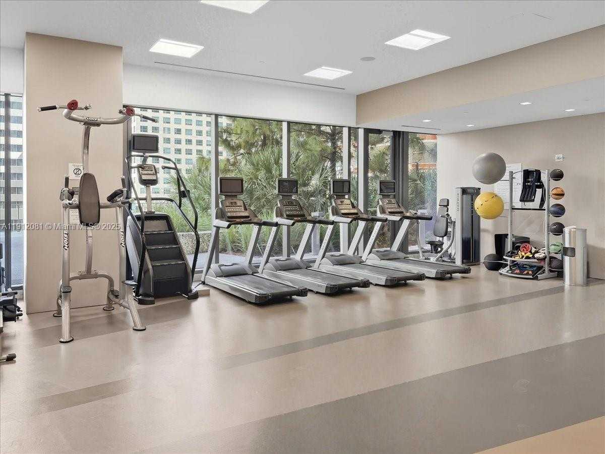 Small Image of 88 SOUTH WEST 7TH ST #1111, Miami Number 51