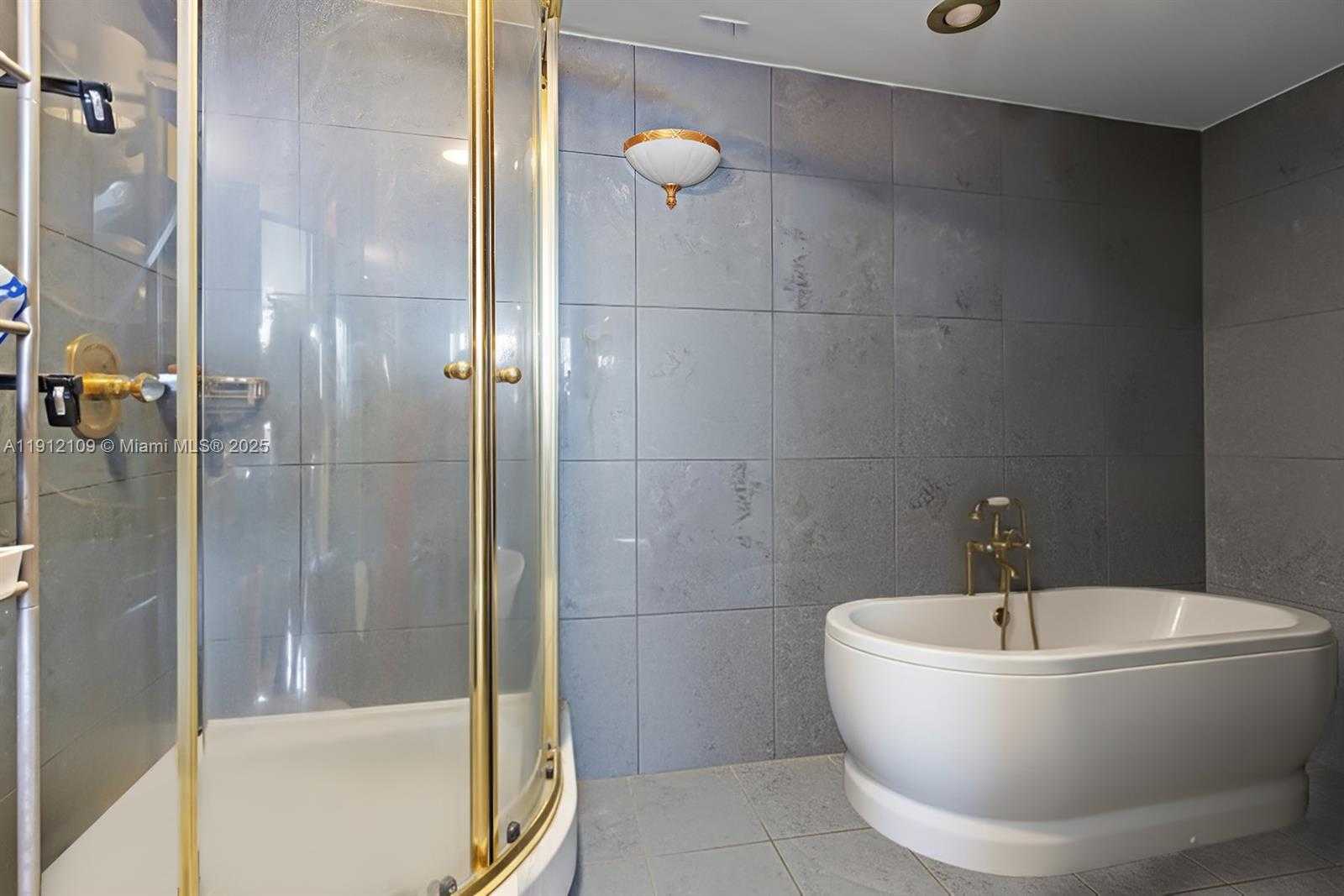 Small Image of 7135 COLLINS AVE #1425, Miami Beach Number 23