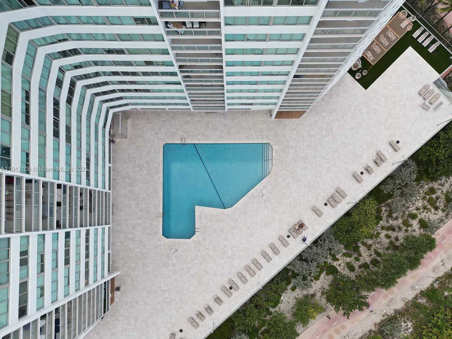 Small Image of 7135 COLLINS AVE #1425, Miami Beach Number 29