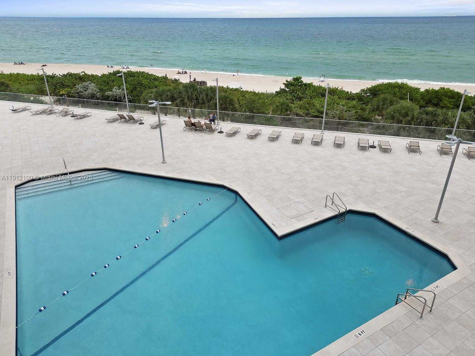 Small Image of 7135 COLLINS AVE #1425, Miami Beach Number 31