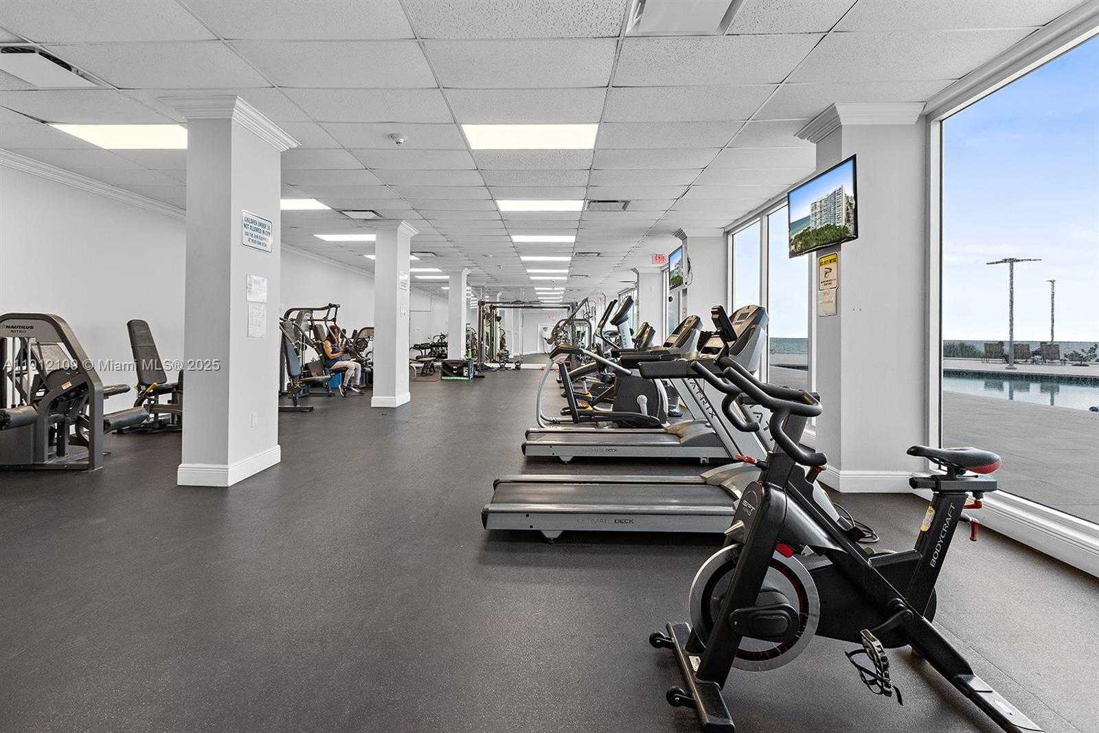 Small Image of 7135 COLLINS AVE #1425, Miami Beach Number 34