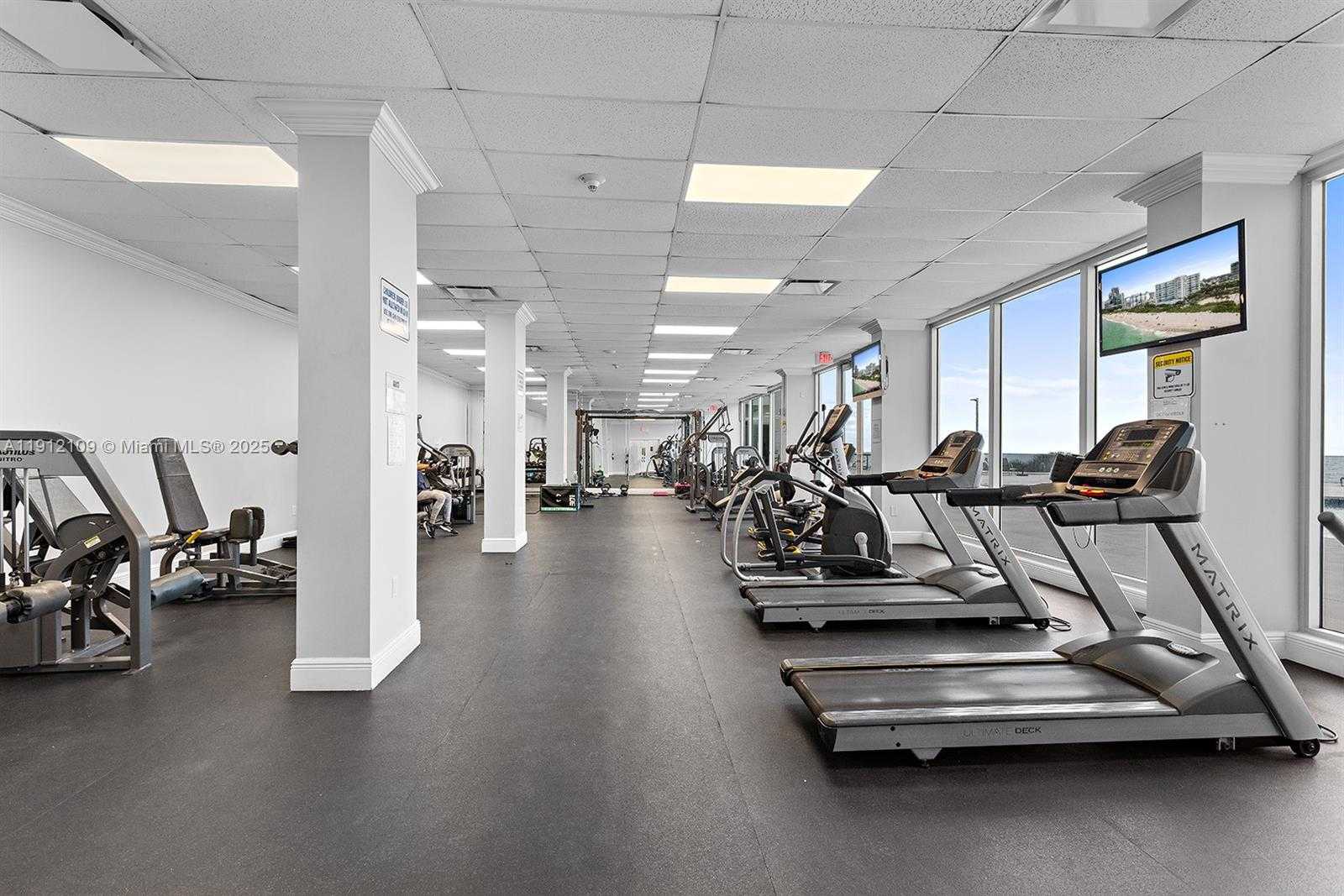 Small Image of 7135 COLLINS AVE #1425, Miami Beach Number 35