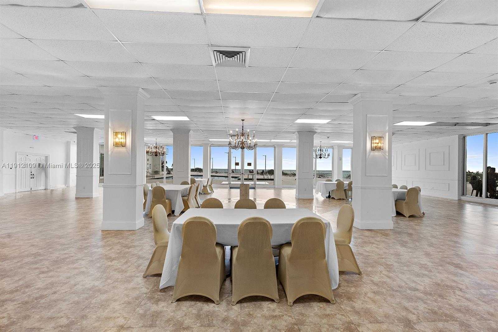 Small Image of 7135 COLLINS AVE #1425, Miami Beach Number 37