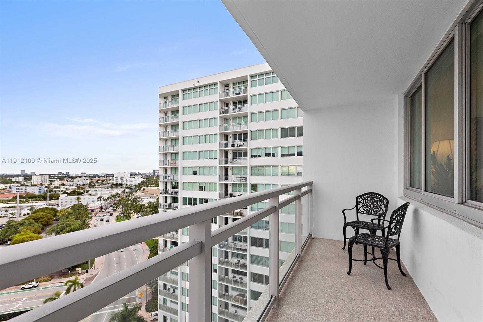 Small Image of 7135 COLLINS AVE #1425, Miami Beach Number 4