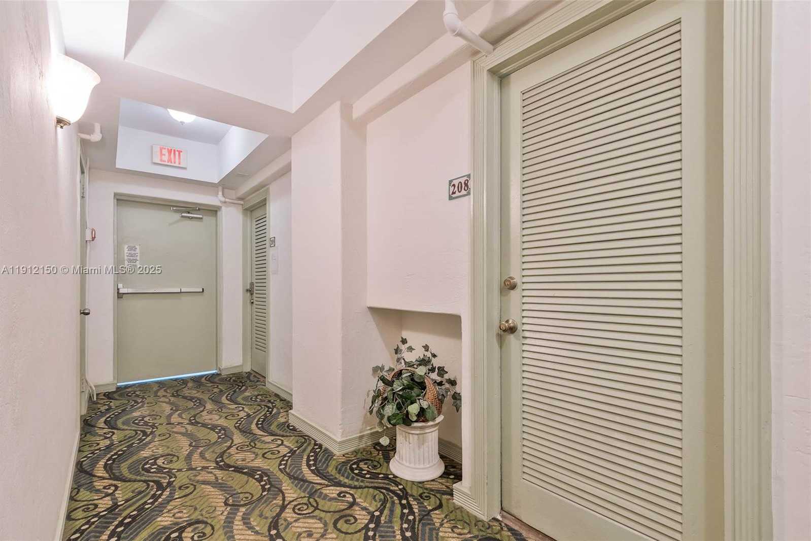Small Image of 255 WEST 24TH ST #208, Miami Beach Number 10