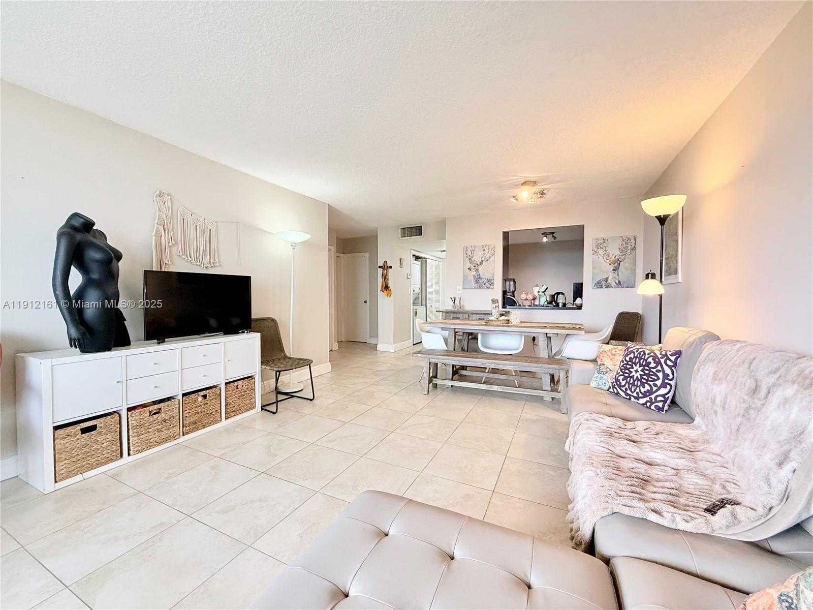 Small Image of 7928 WEST DR #503, North Bay Village Number 10