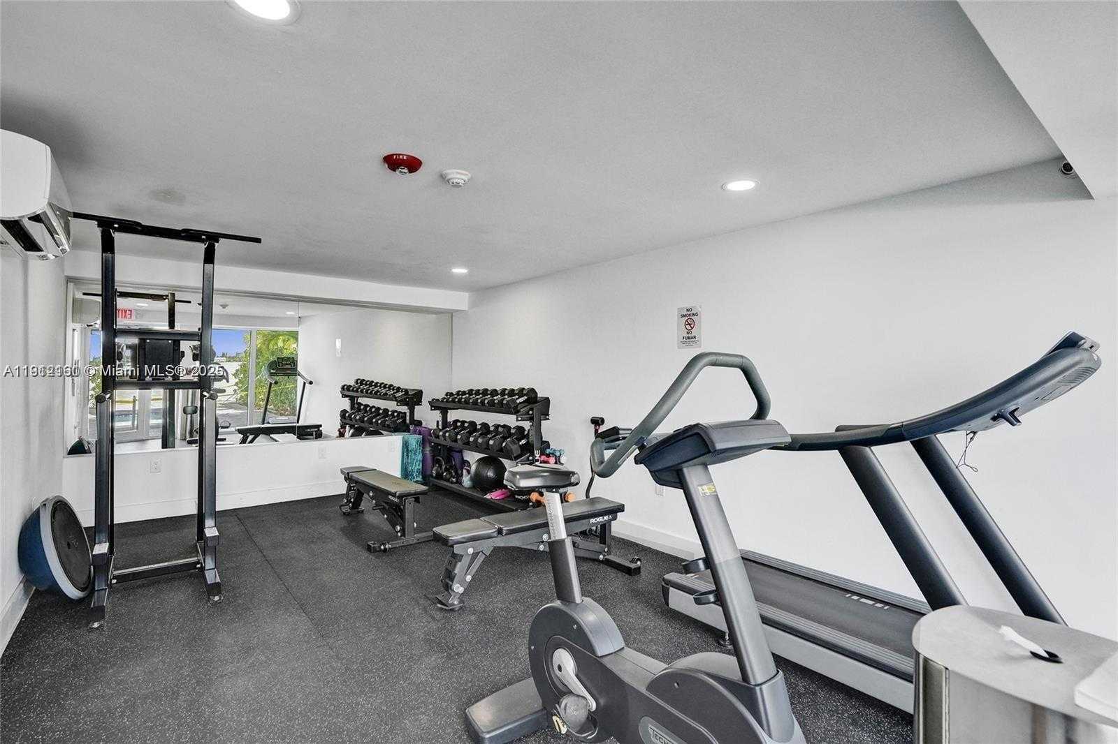 Small Image of 7928 WEST DR #503, North Bay Village Number 36