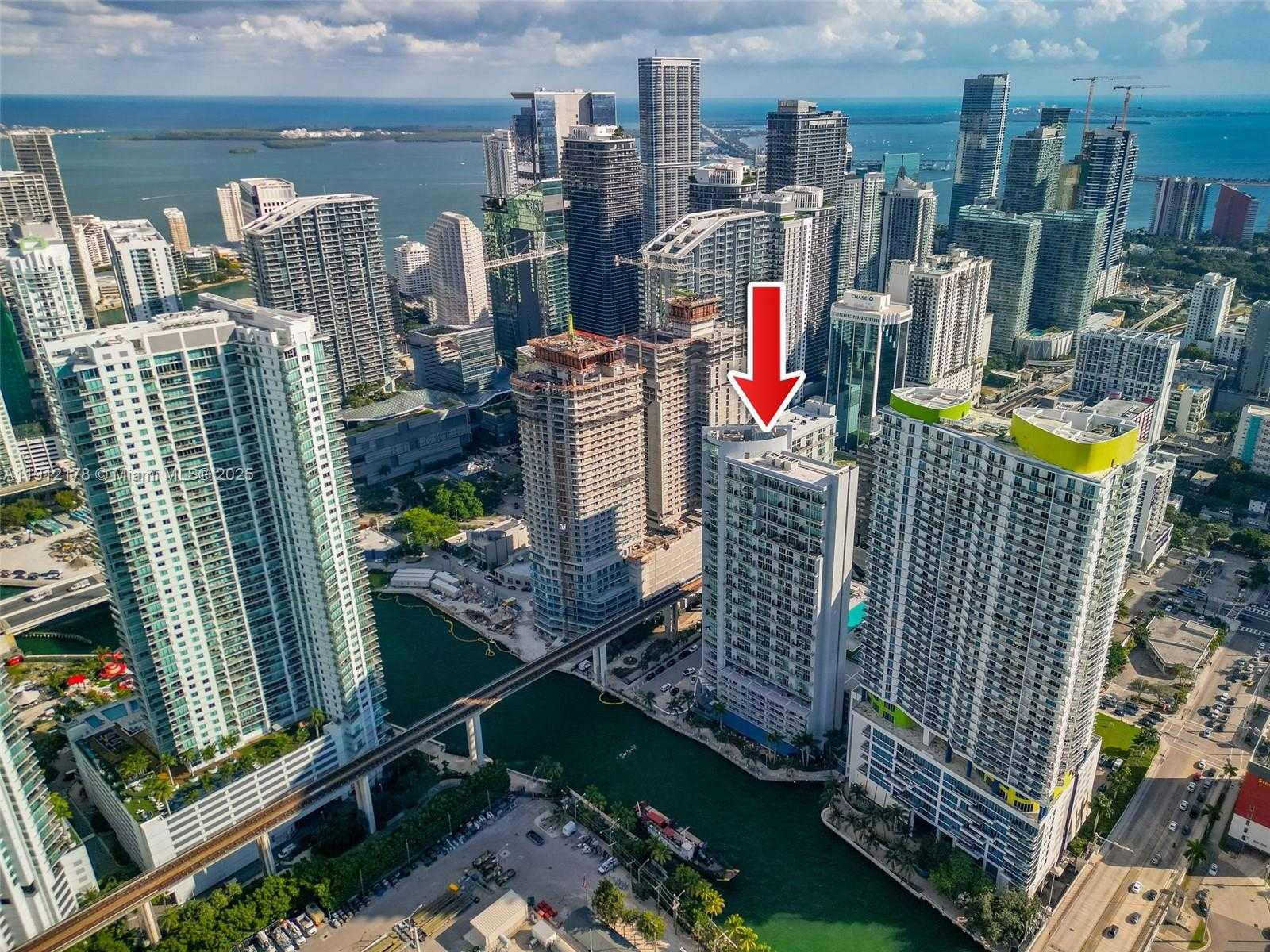 Small Image of 690 SOUTH WEST 1ST CT #2101, Miami Number 19