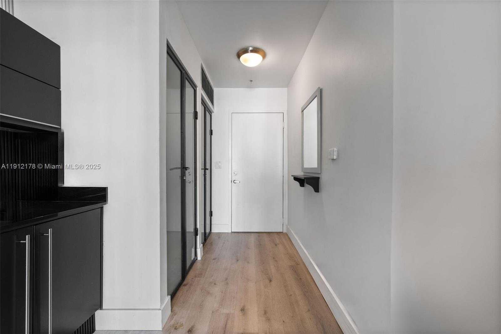 Small Image of 690 SOUTH WEST 1ST CT #2101, Miami Number 34