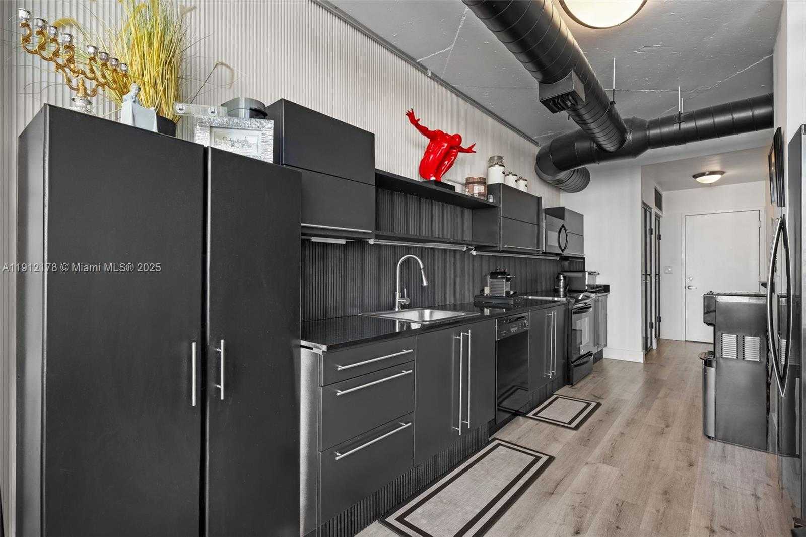 Small Image of 690 SOUTH WEST 1ST CT #2101, Miami Number 40