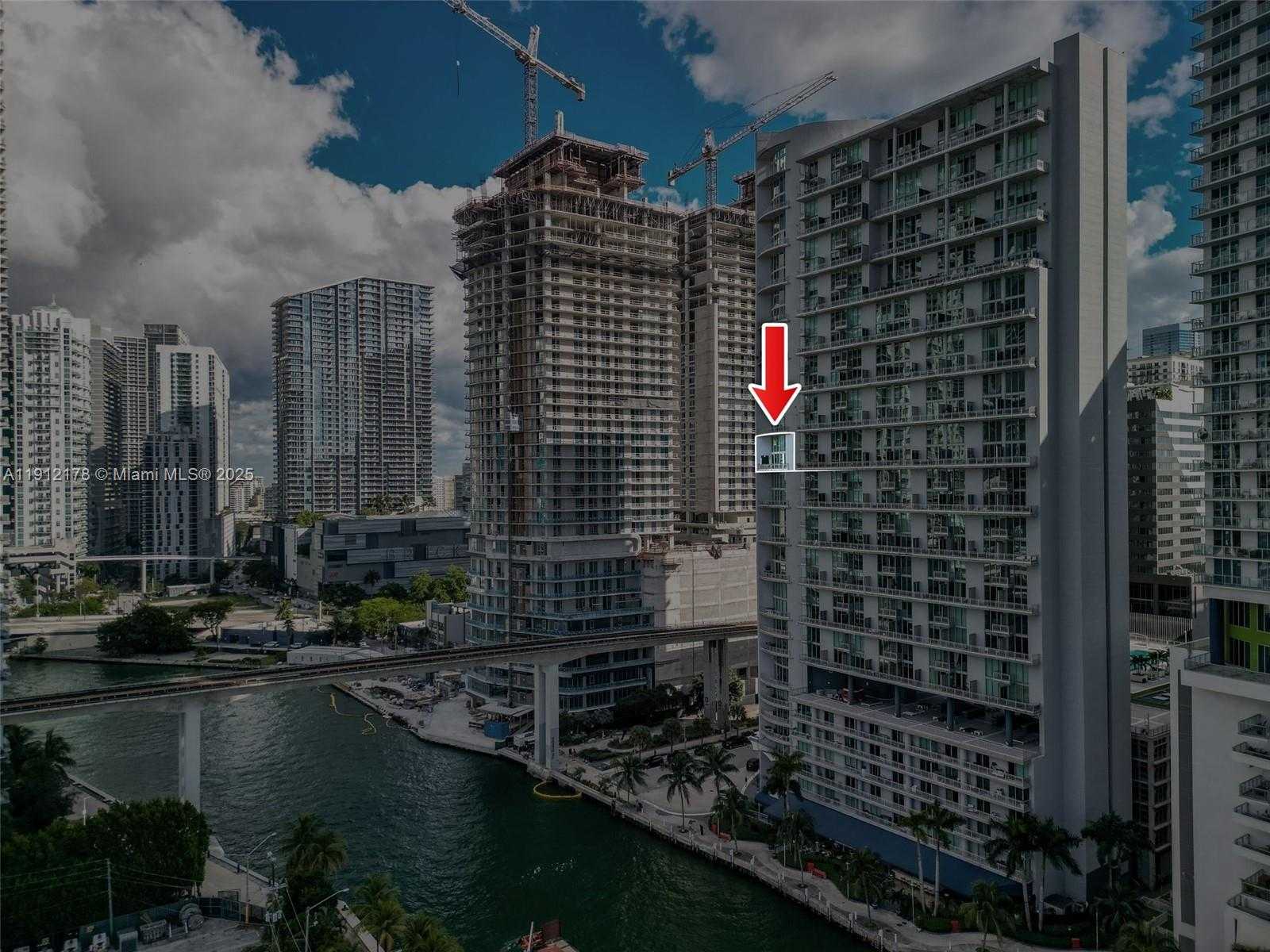Small Image of 690 SOUTH WEST 1ST CT #2101, Miami Number 5