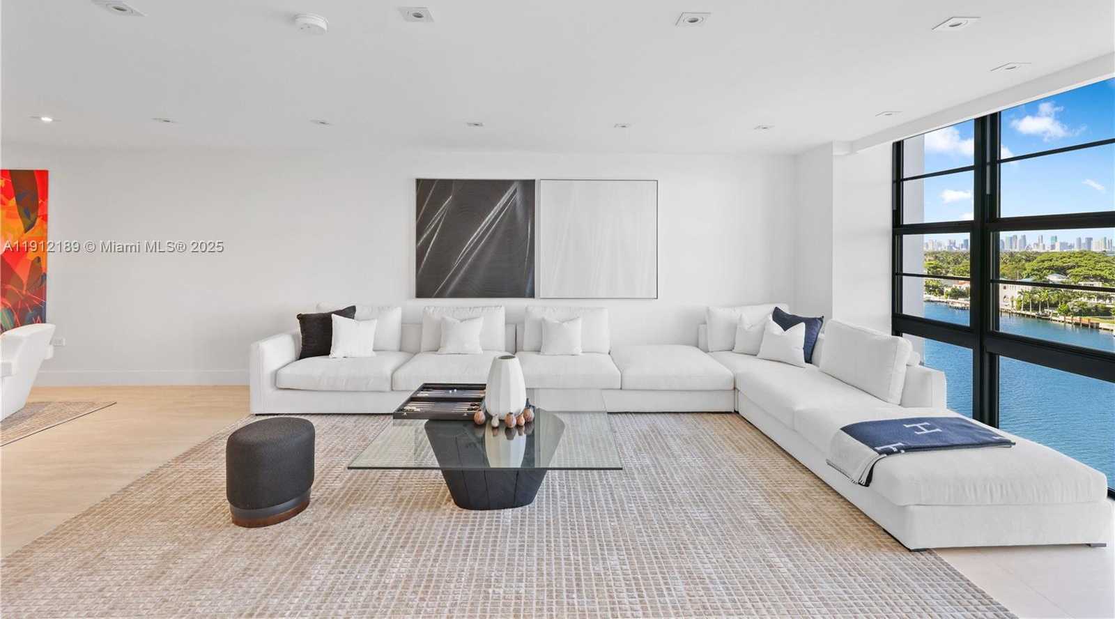 Small Image of 5500 COLLINS AVE #901 & 902, Miami Beach Number 12