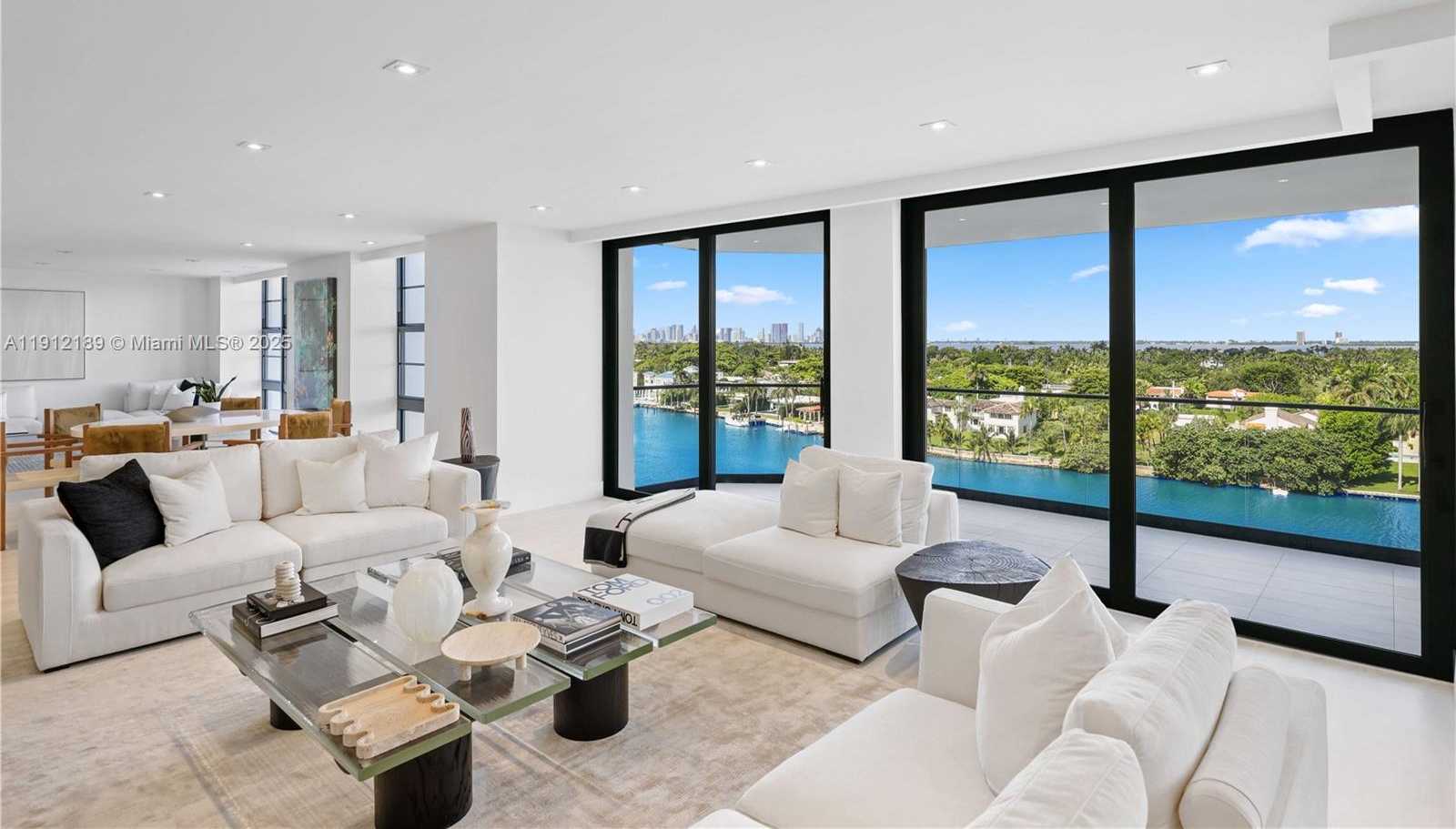 Small Image of 5500 COLLINS AVE #901 & 902, Miami Beach Number 20