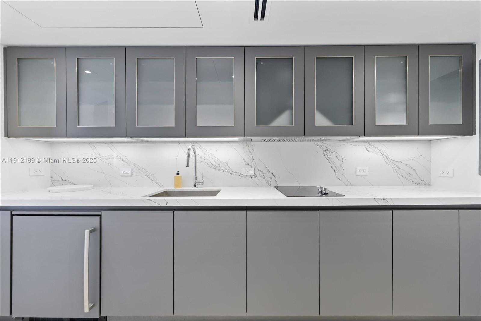 Small Image of 5500 COLLINS AVE #901 & 902, Miami Beach Number 22