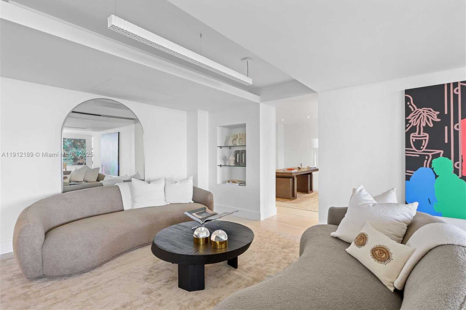 Small Image of 5500 COLLINS AVE #901 & 902, Miami Beach Number 27