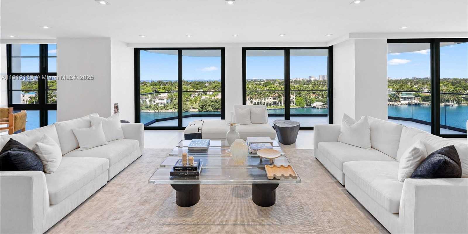 Small Image of 5500 COLLINS AVE #901 & 902, Miami Beach Number 3