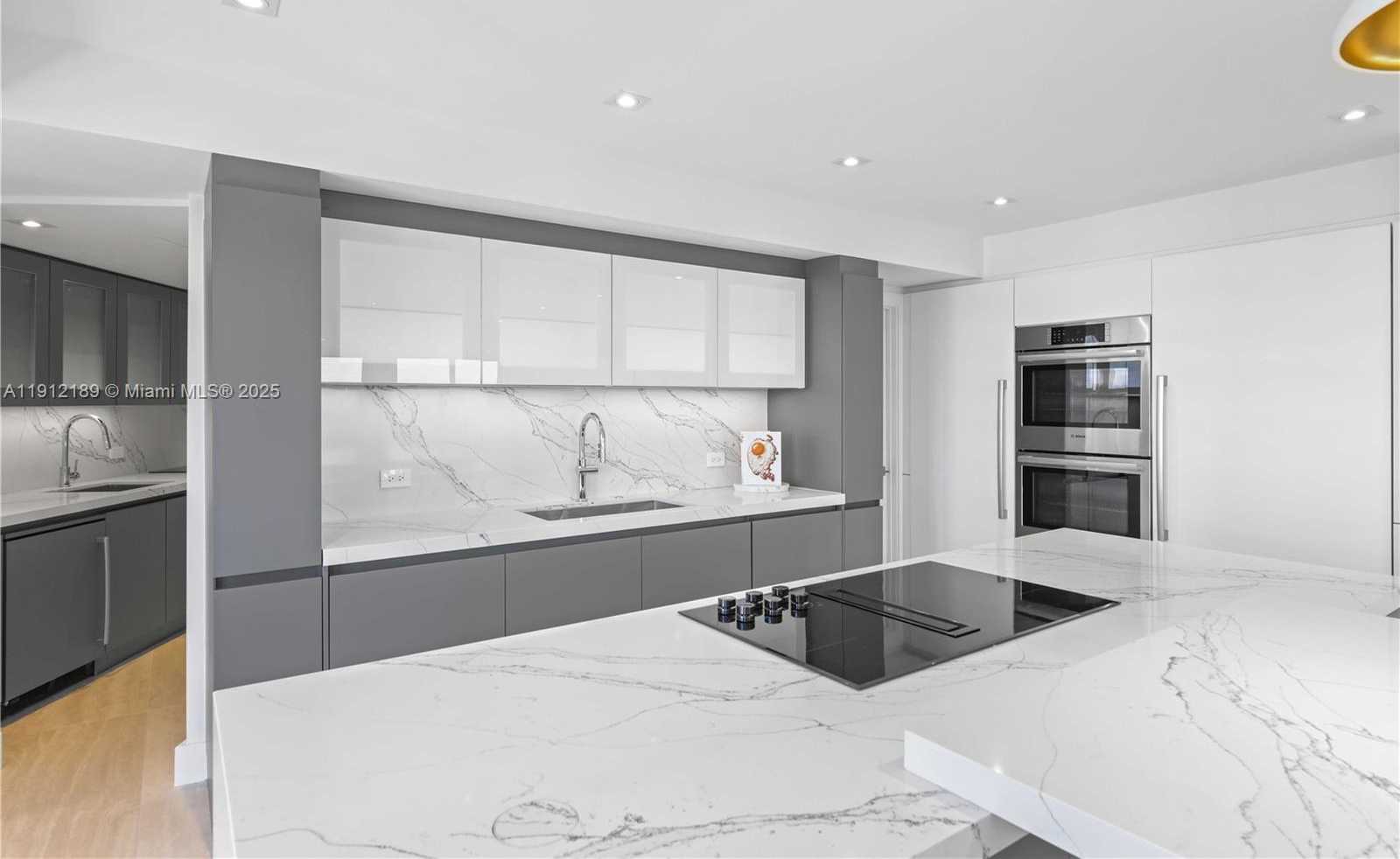 Small Image of 5500 COLLINS AVE #901 & 902, Miami Beach Number 41