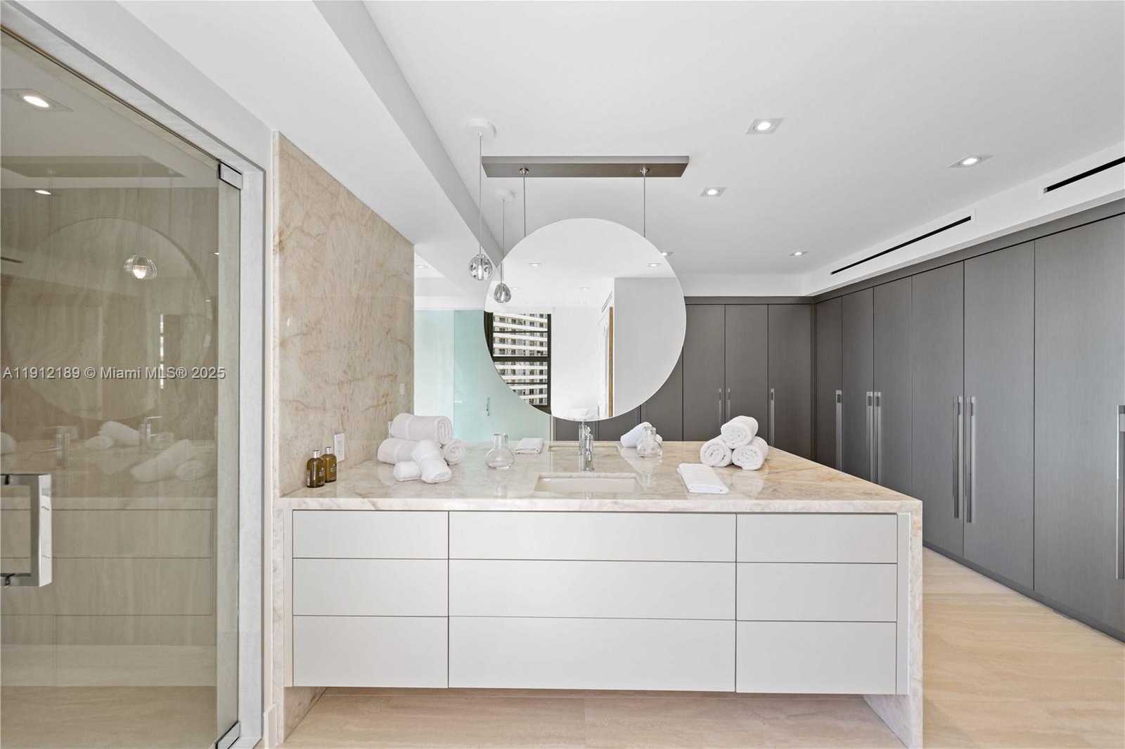 Small Image of 5500 COLLINS AVE #901 & 902, Miami Beach Number 68