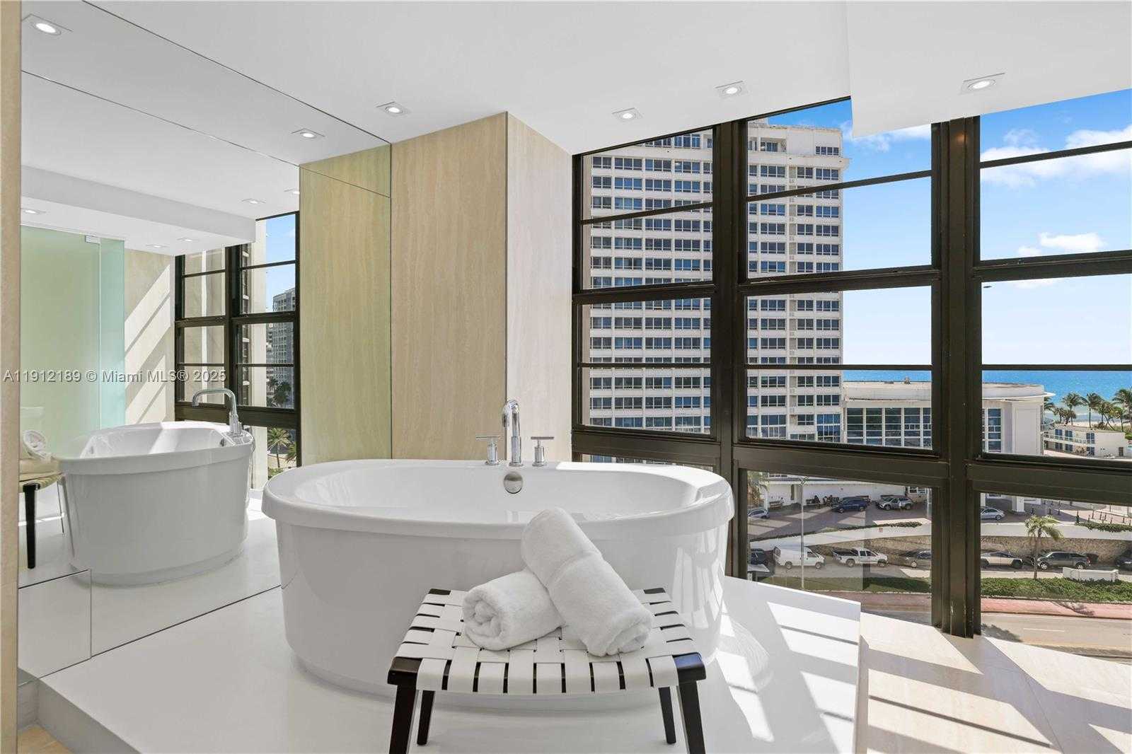 Small Image of 5500 COLLINS AVE #901 & 902, Miami Beach Number 72