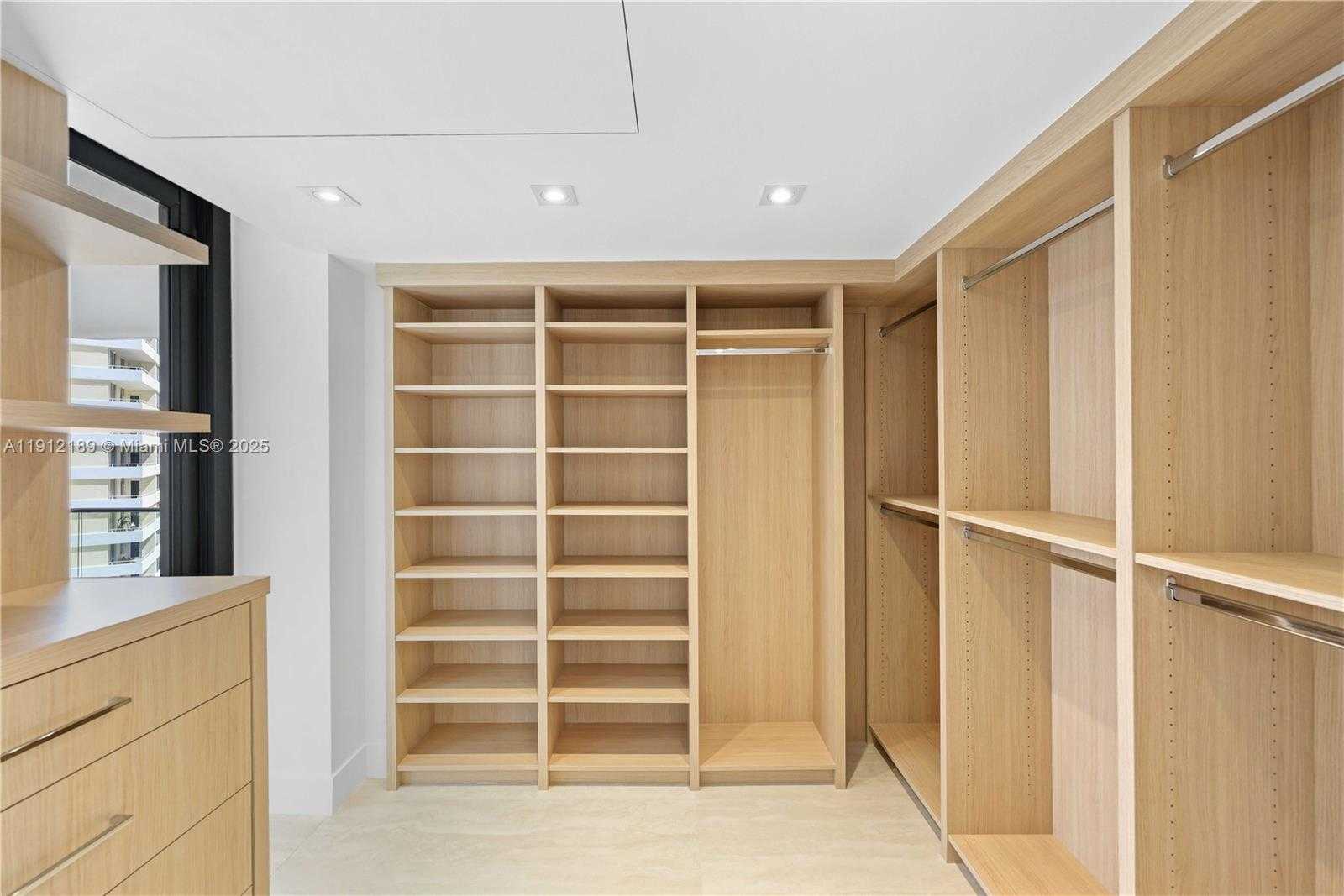 Small Image of 5500 COLLINS AVE #901 & 902, Miami Beach Number 73