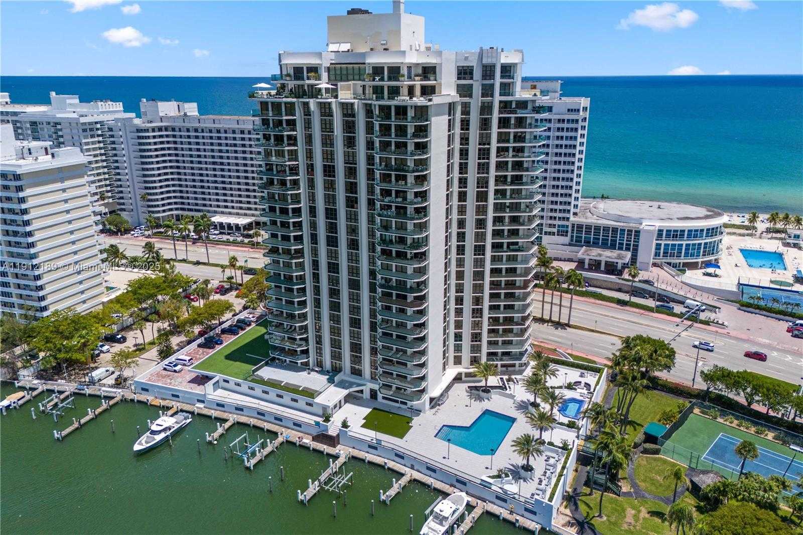 Small Image of 5500 COLLINS AVE #901 & 902, Miami Beach Number 90