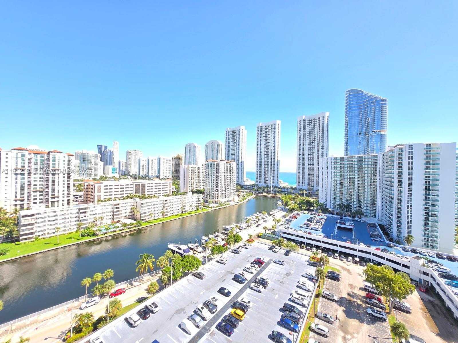 Small Image of 300 BAYVIEW DR #1611, Sunny Isles Beach Number 11