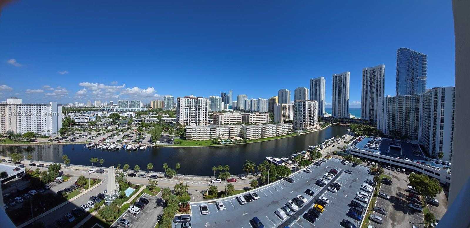 Small Image of 300 BAYVIEW DR #1611, Sunny Isles Beach Number 13