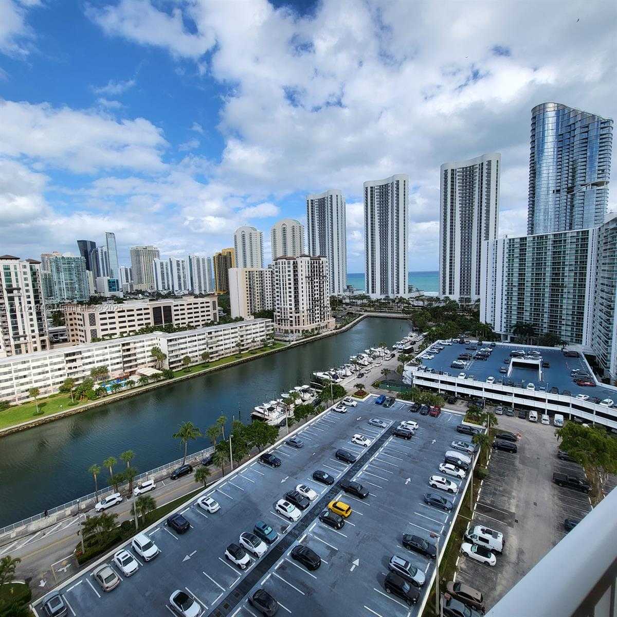 Small Image of 300 BAYVIEW DR #1611, Sunny Isles Beach Number 2