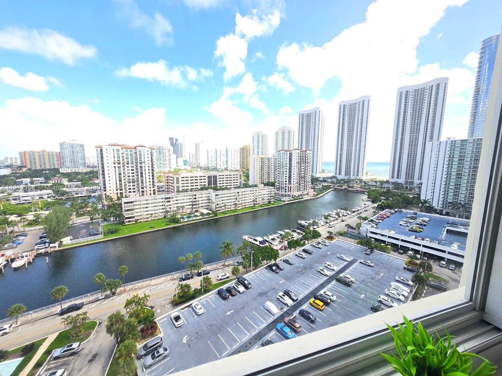 Small Image of 300 BAYVIEW DR #1611, Sunny Isles Beach Number 28