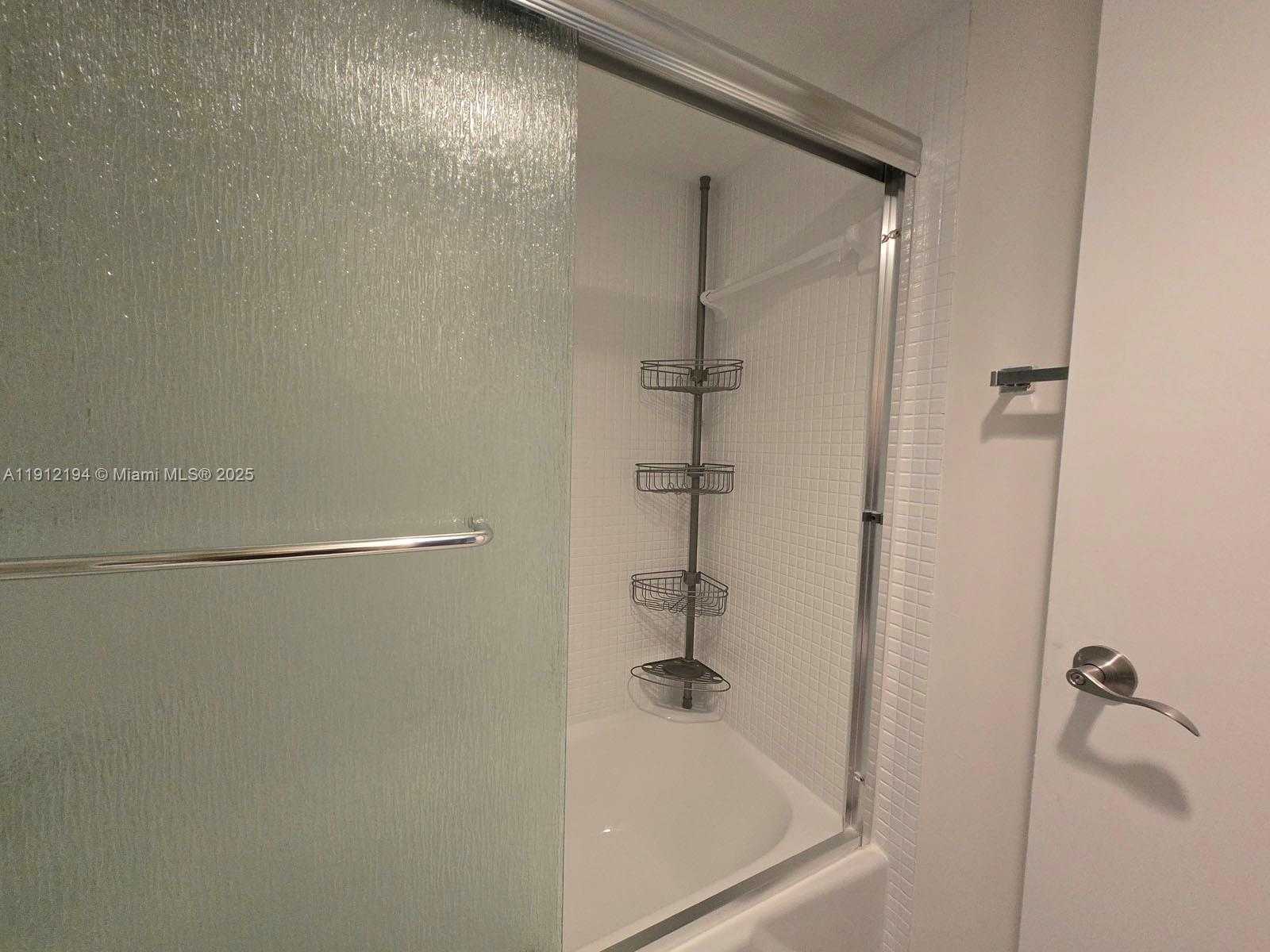 Small Image of 300 BAYVIEW DR #1611, Sunny Isles Beach Number 39