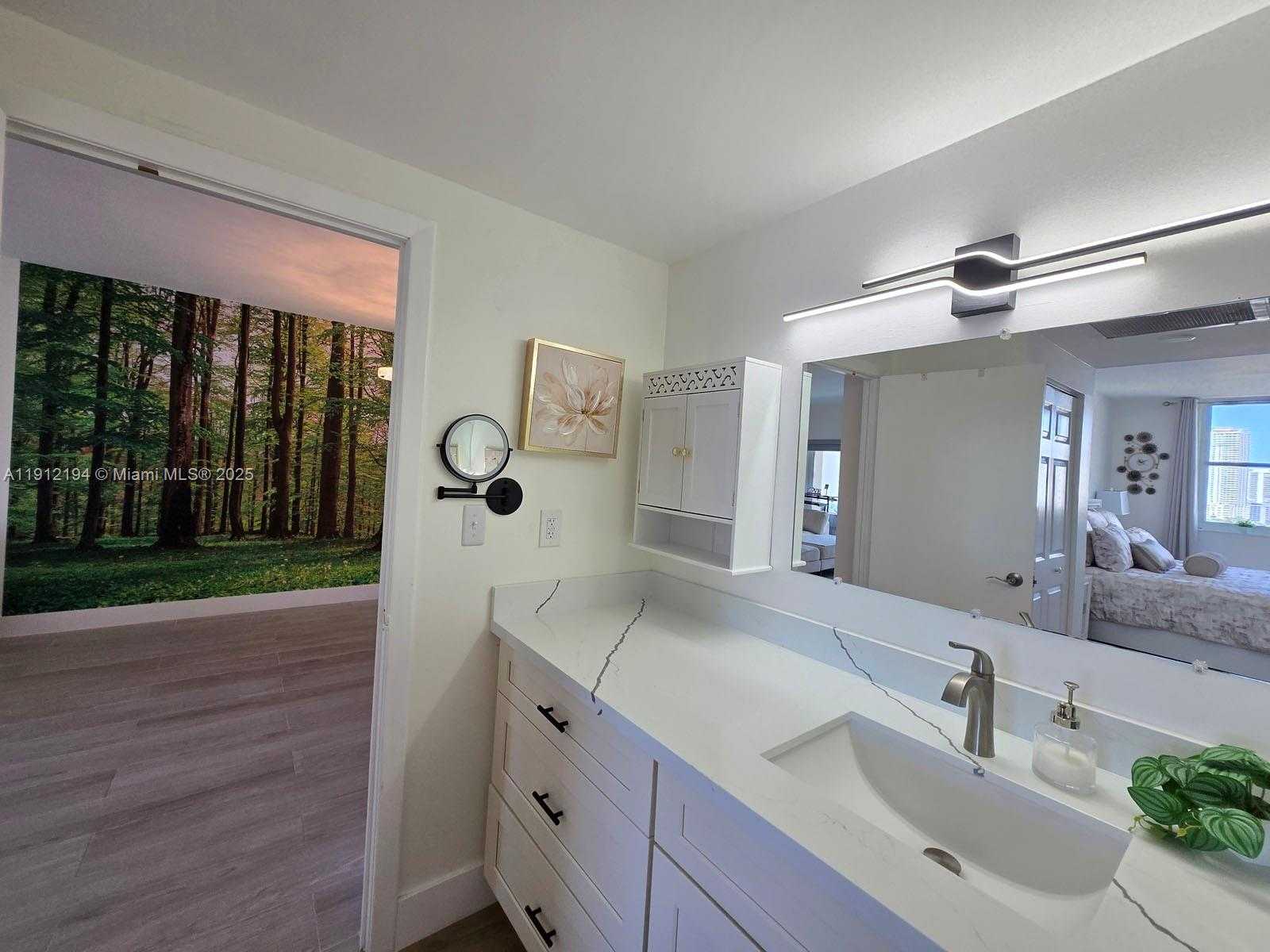 Small Image of 300 BAYVIEW DR #1611, Sunny Isles Beach Number 43