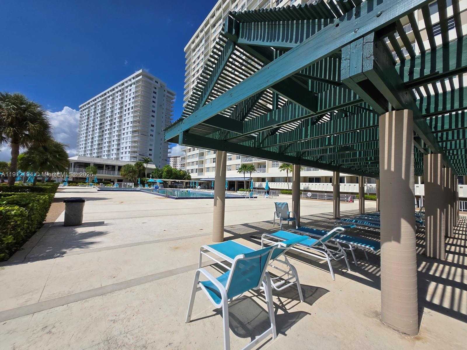 Small Image of 300 BAYVIEW DR #1611, Sunny Isles Beach Number 51