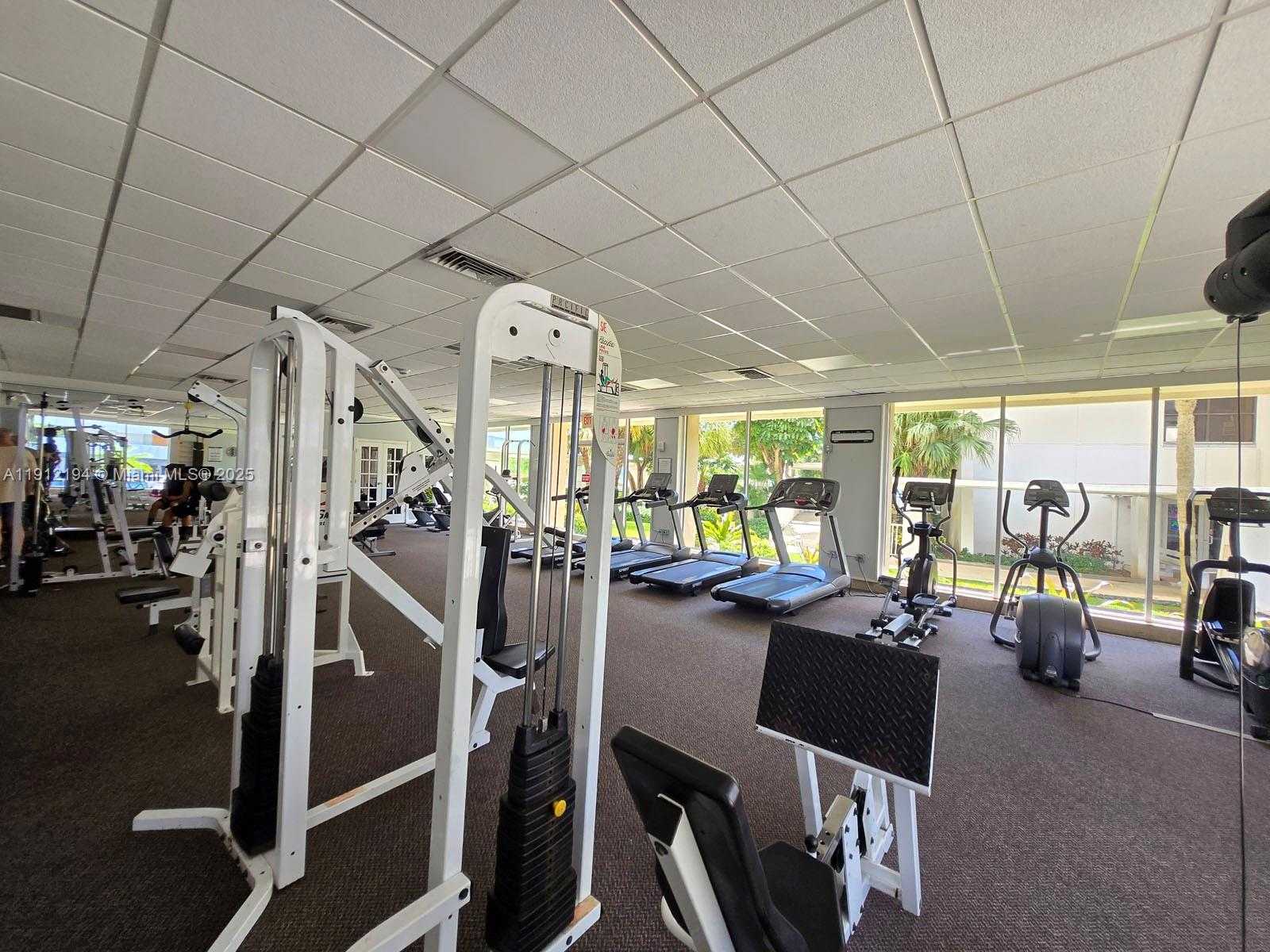 Small Image of 300 BAYVIEW DR #1611, Sunny Isles Beach Number 54