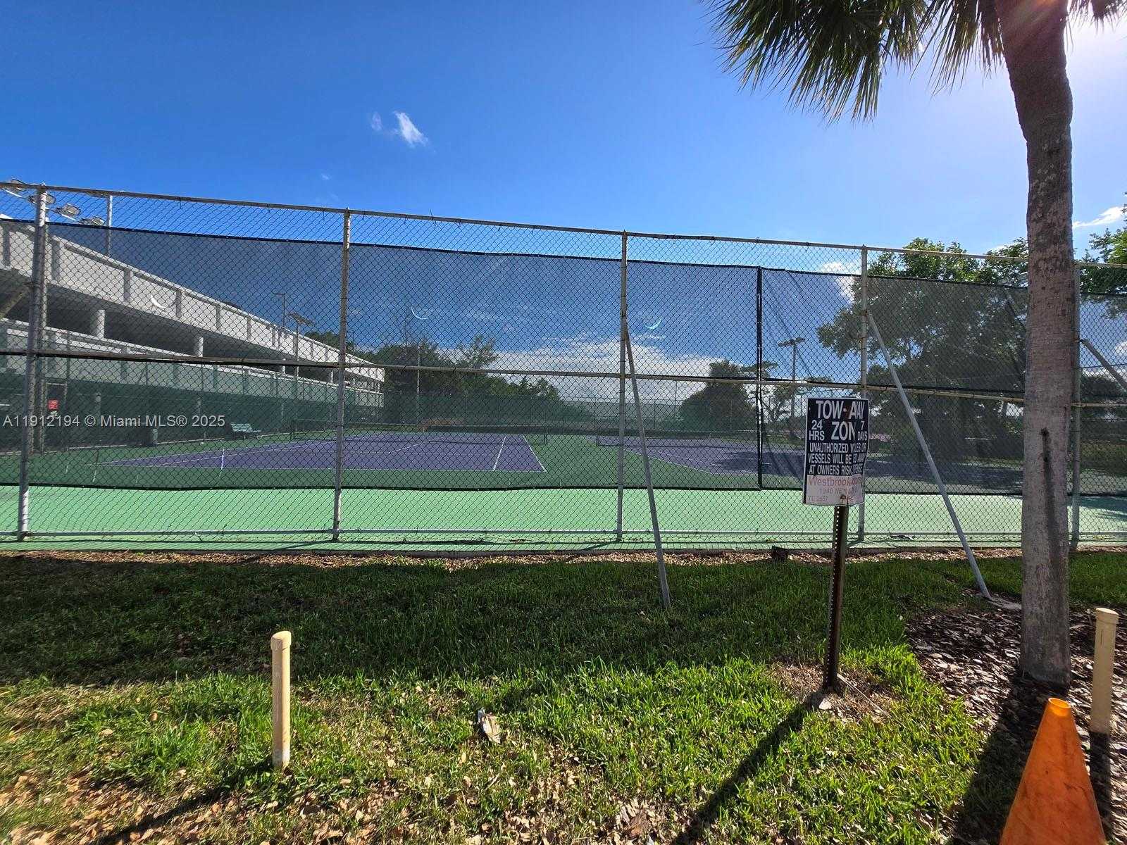 Small Image of 300 BAYVIEW DR #1611, Sunny Isles Beach Number 61