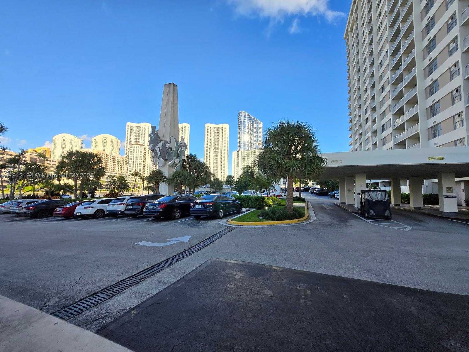 Small Image of 300 BAYVIEW DR #1611, Sunny Isles Beach Number 63